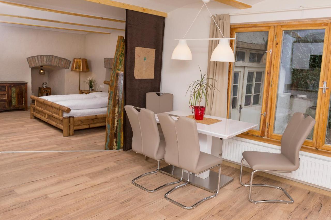 Scheinerhaus Aparthotel Laa an der Thaya Buitenkant foto
