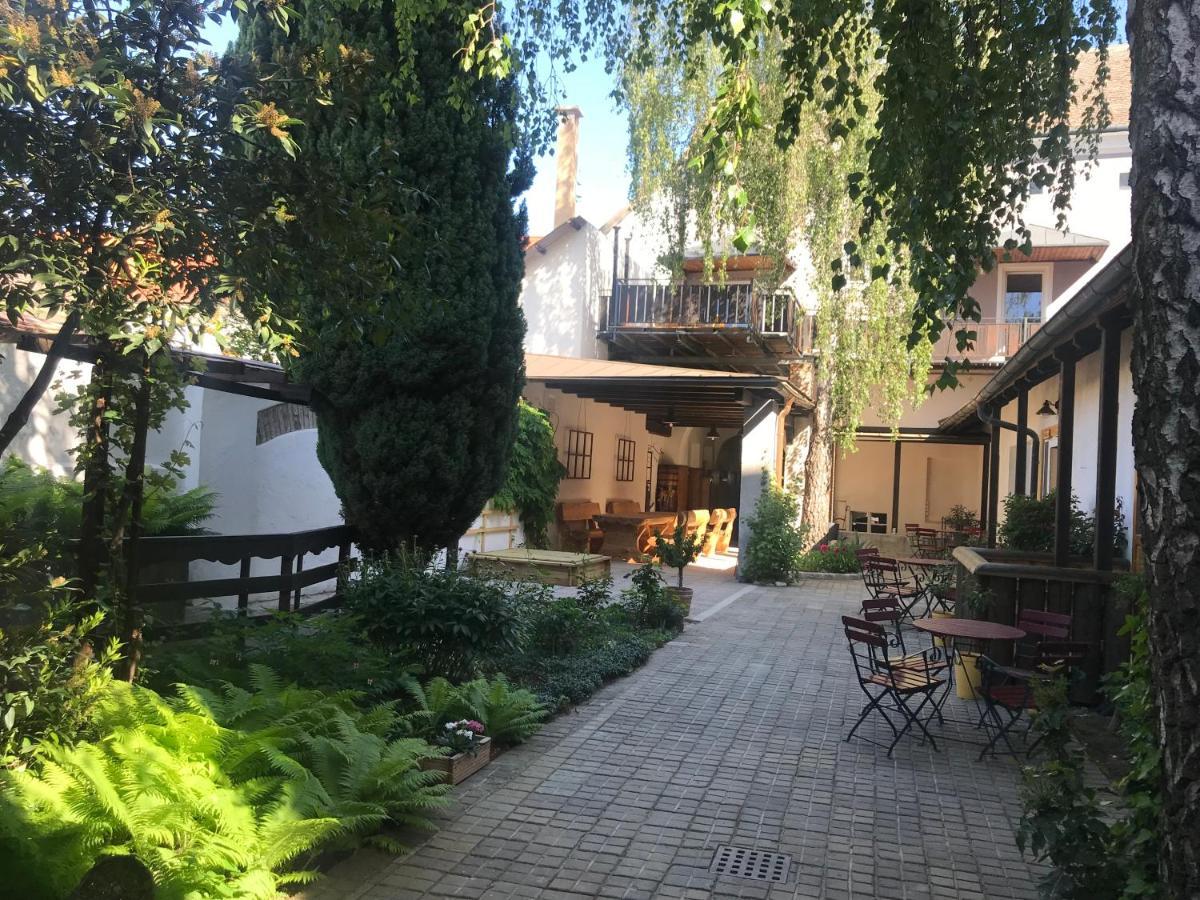 Scheinerhaus Aparthotel Laa an der Thaya Buitenkant foto